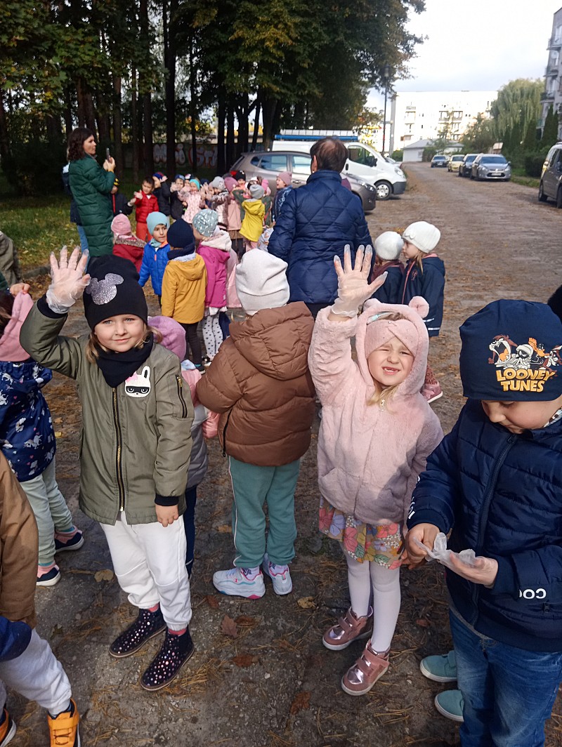 Dzieci z Jedyneczki wzięły udział w akcji Sprzątamy dla Polski