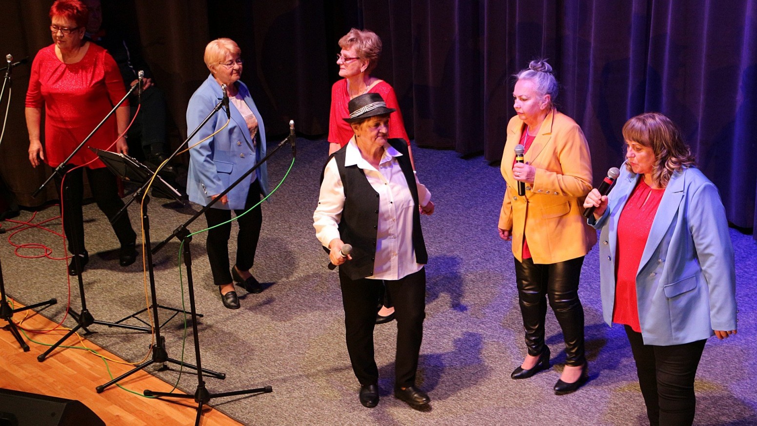 Spektakl jubileuszowy Grupy Kabaretowej AGAT pt. „To już z górki” w ramach obchodów Miejskiego Dnia Seniora